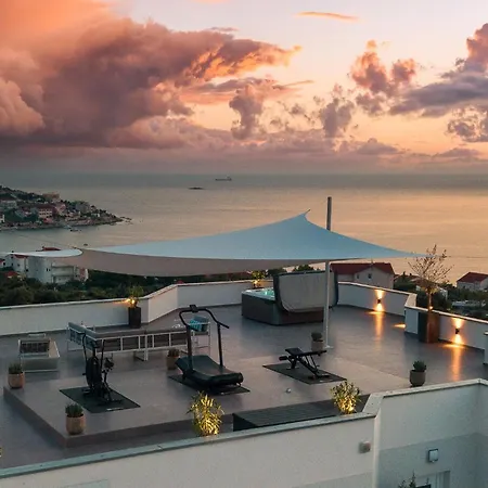 Lovely In With House Sea View Nyaraló *
