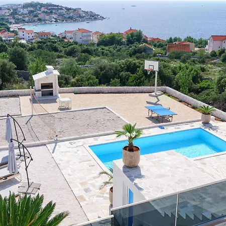 Lovely In With House Sea View * Sevid