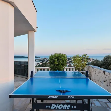 Lovely In With House Sea View *